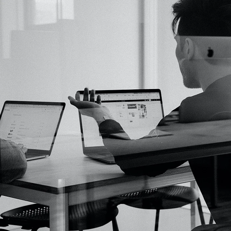 Le rôle essentiel de la chargée de communication en entreprise