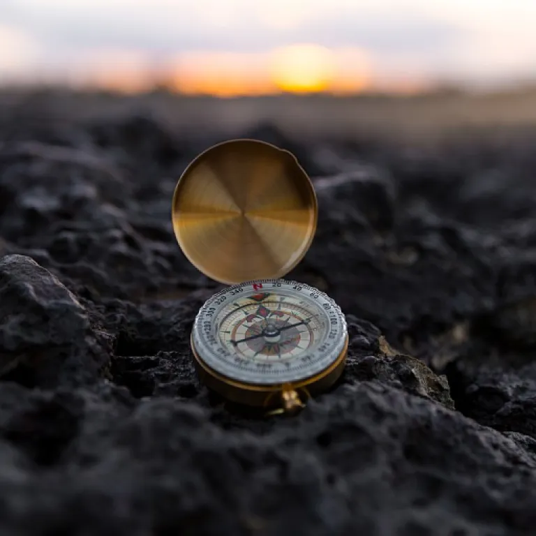 Comment optimiser l’utilisation d’un annuaire décideur pour renforcer la communication d’entreprise